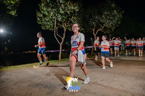 Race photo from PIK NITE RUN 2025