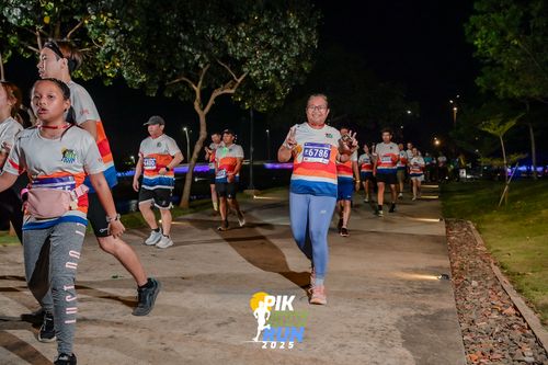 Race photo from PIK NITE RUN 2025