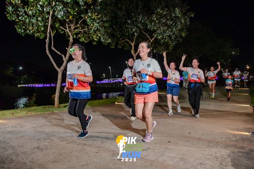Race photo from PIK NITE RUN 2025