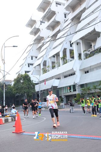 Race photo from SURABAYA ISOPLUS MARATHON 2025