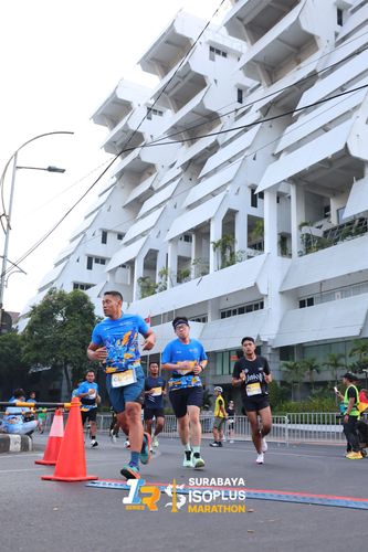 Race photo from SURABAYA ISOPLUS MARATHON 2025