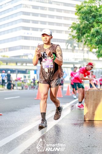 Race photo from Smartfren Run 2025 