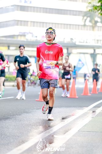 Race photo from Smartfren Run 2025 