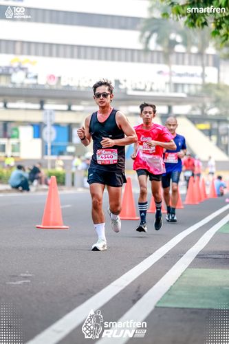 Race photo from Smartfren Run 2025 
