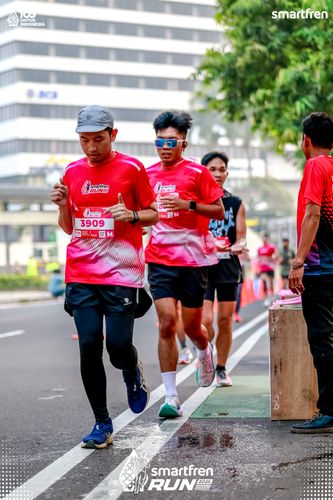 Race photo from Smartfren Run 2025 