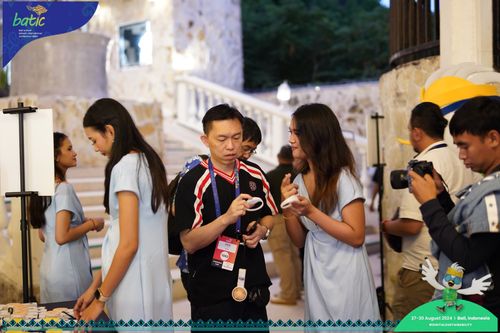 Race photo from Telin Batic 2024 Photo Search