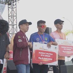 Race photo from KEDIRI HALF MARATHON 2026