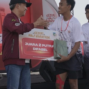 Race photo from KEDIRI HALF MARATHON 2026