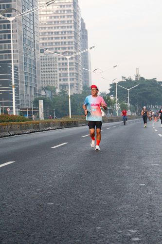 Race photo from Nu Skin RUN 10K Vibes 2024