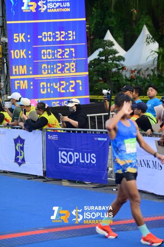 Race photo from SURABAYA ISOPLUS MARATHON 2025