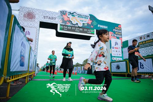 Race photo from Arutmin Borneo Run 2024