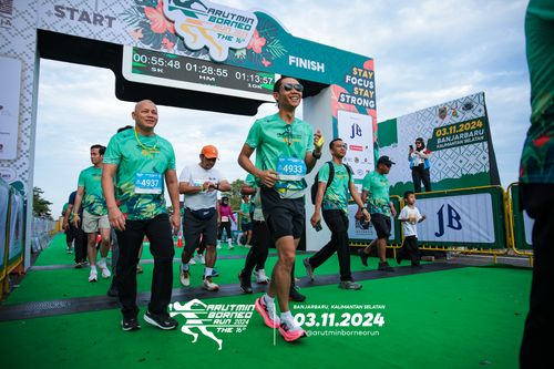 Race photo from Arutmin Borneo Run 2024