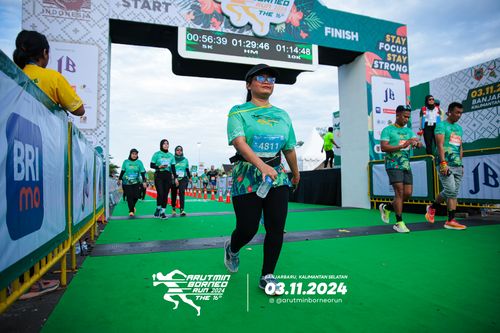 Race photo from Arutmin Borneo Run 2024