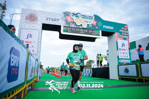 Race photo from Arutmin Borneo Run 2024