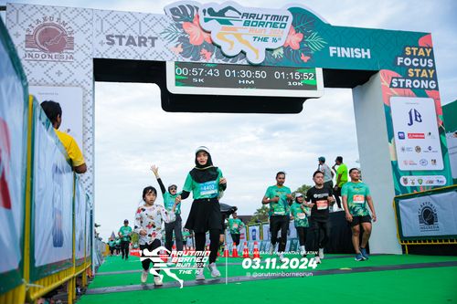 Race photo from Arutmin Borneo Run 2024