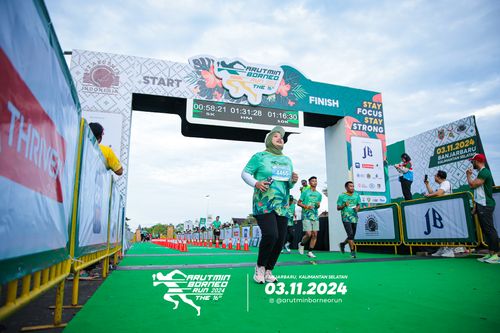 Race photo from Arutmin Borneo Run 2024