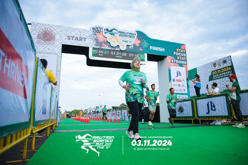 Race photo from Arutmin Borneo Run 2024