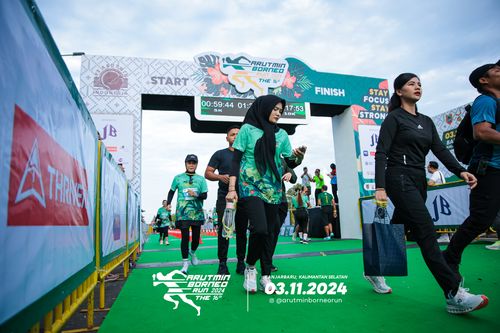 Race photo from Arutmin Borneo Run 2024