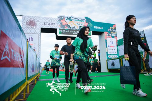 Race photo from Arutmin Borneo Run 2024