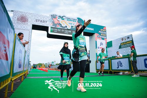 Race photo from Arutmin Borneo Run 2024