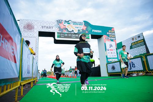 Race photo from Arutmin Borneo Run 2024