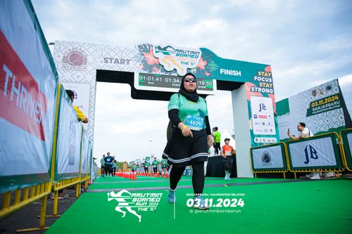 Race photo from Arutmin Borneo Run 2024