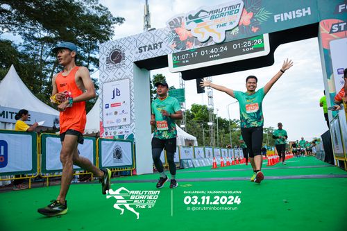 Race photo from Arutmin Borneo Run 2024