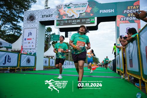 Race photo from Arutmin Borneo Run 2024