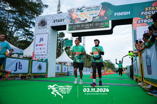 Race photo from Arutmin Borneo Run 2024