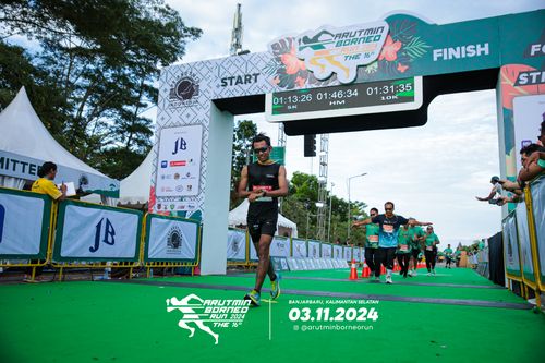 Race photo from Arutmin Borneo Run 2024