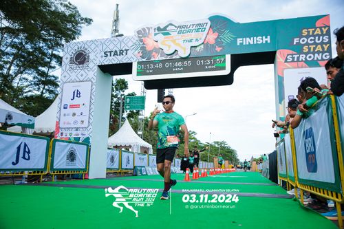 Race photo from Arutmin Borneo Run 2024