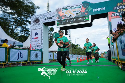 Race photo from Arutmin Borneo Run 2024