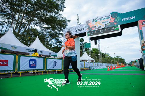 Race photo from Arutmin Borneo Run 2024
