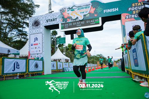 Race photo from Arutmin Borneo Run 2024
