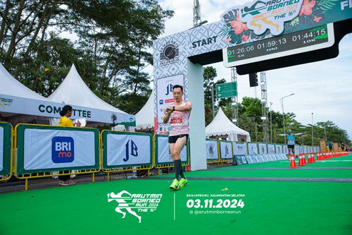 Race photo from Arutmin Borneo Run 2024
