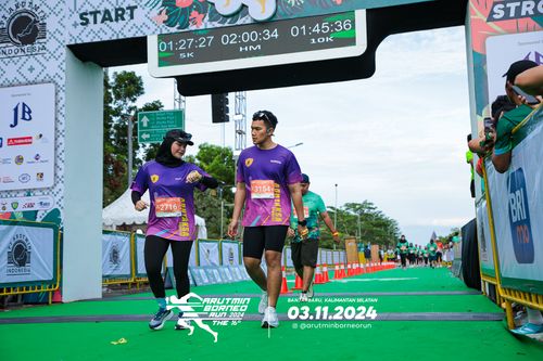 Race photo from Arutmin Borneo Run 2024