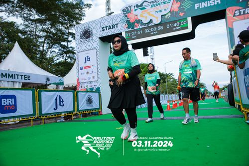 Race photo from Arutmin Borneo Run 2024