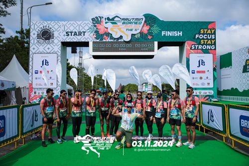 Race photo from Arutmin Borneo Run 2024