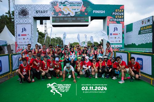 Race photo from Arutmin Borneo Run 2024