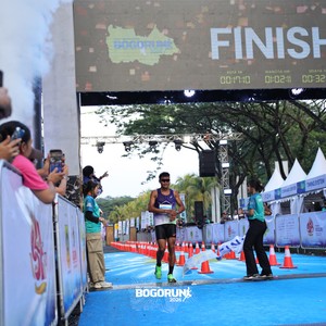 Race photo from BOGORUN 2026