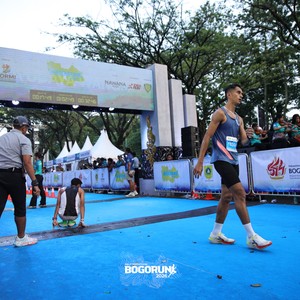 Race photo from BOGORUN 2026