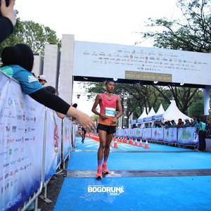 Race photo from BOGORUN 2026