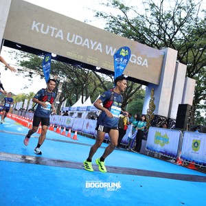 Race photo from BOGORUN 2026