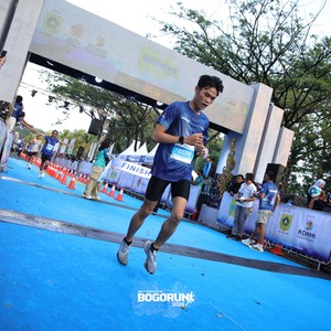 Race photo from BOGORUN 2026