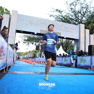 Race photo from BOGORUN 2026
