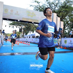 Race photo from BOGORUN 2026