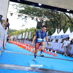 Race photo from BOGORUN 2026