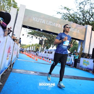 Race photo from BOGORUN 2026