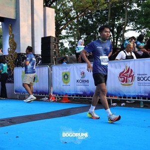 Race photo from BOGORUN 2026