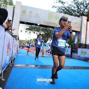 Race photo from BOGORUN 2026